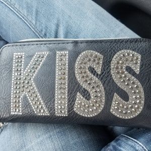 💥💄👄 KISS WALLET